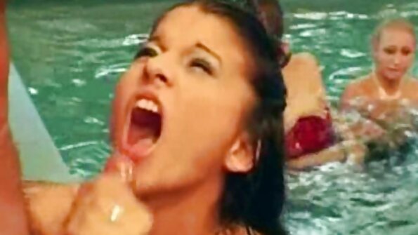 Annika szereti szépen és határozottan maszturbalas video